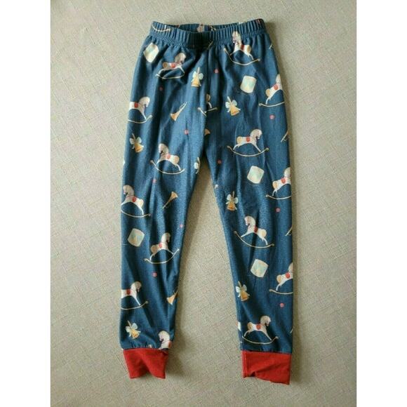 Love & Grow Holiday Lounge Set - Picture 5 of 7